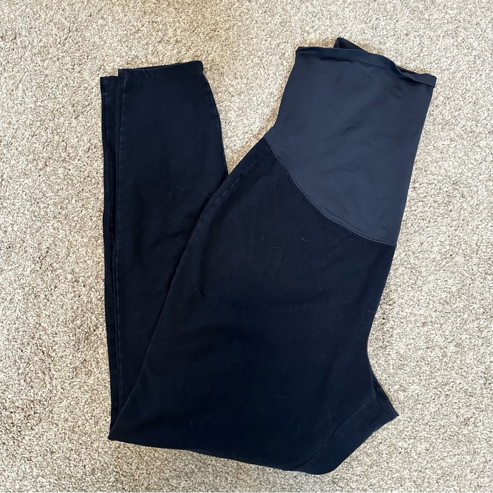 Large Old Navy Navy Maternity Leggings